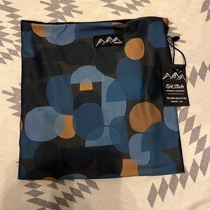 SKIDA Alpine Neckwarmer NWT!